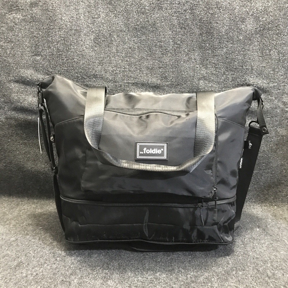 NWT The Foldie Expandable Foldable Travel Bag Black 40L Lightweight Duffle Bag